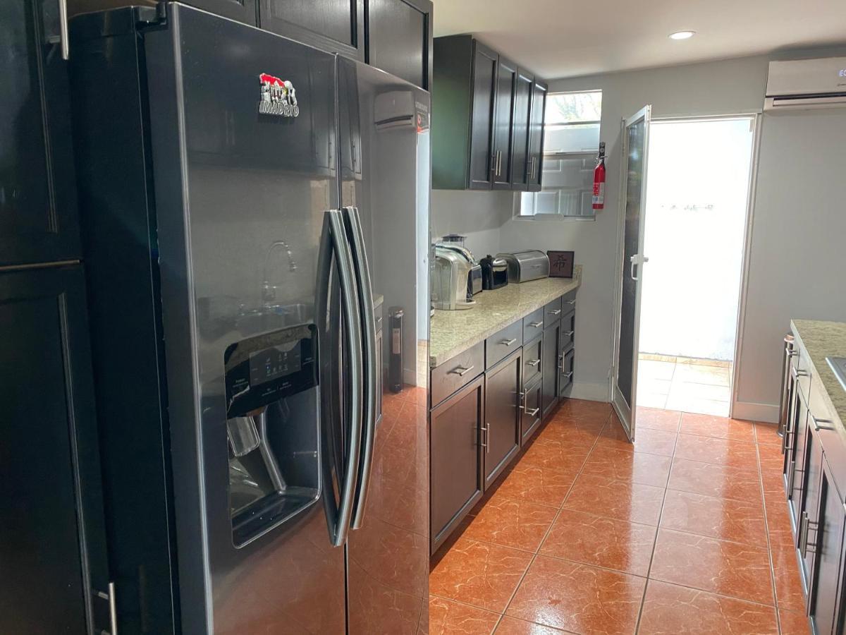 Main House 3 Bed 2 Bath & Guest House 1 Bed 1 Bath Miami Bagian luar foto