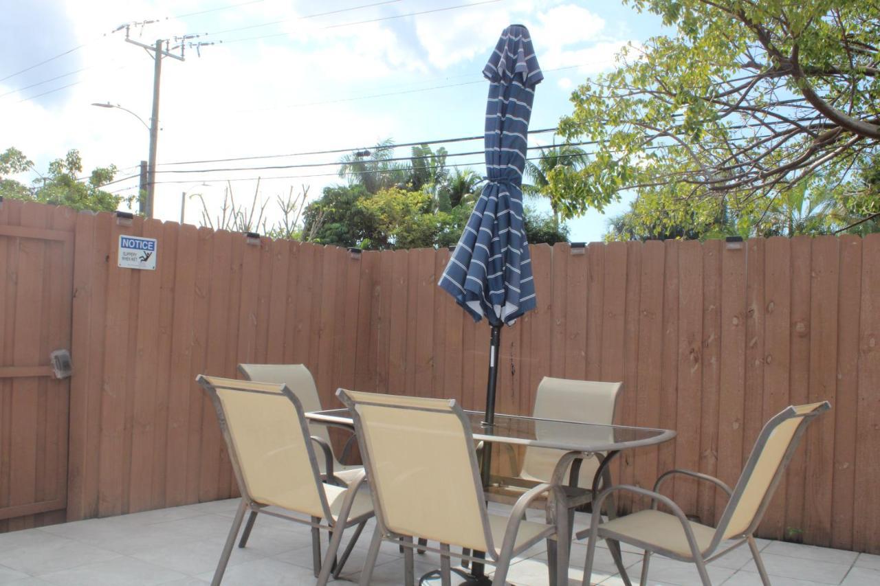 Main House 3 Bed 2 Bath & Guest House 1 Bed 1 Bath Miami Bagian luar foto