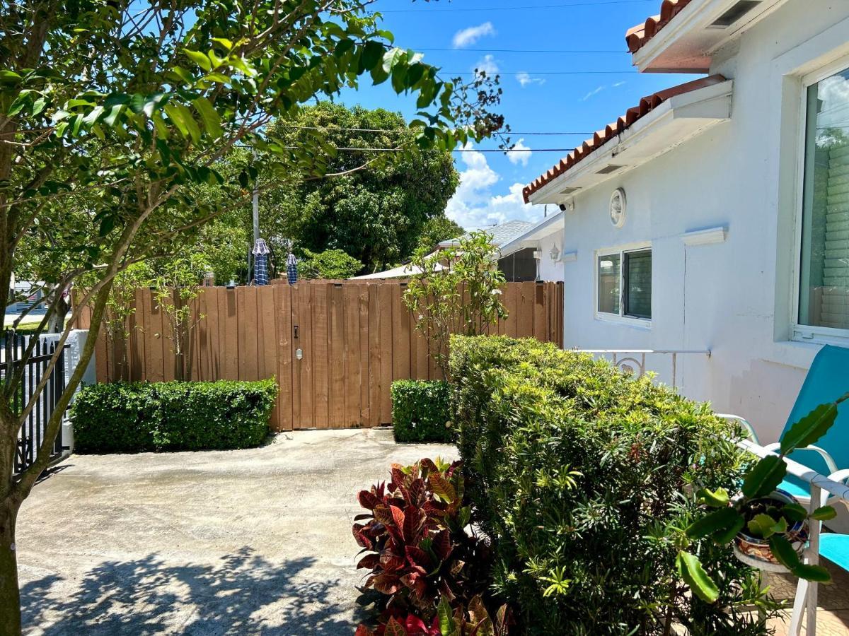 Main House 3 Bed 2 Bath & Guest House 1 Bed 1 Bath Miami Bagian luar foto
