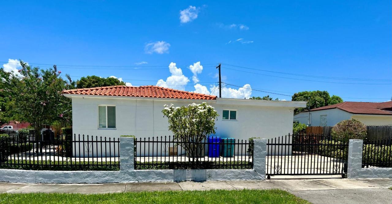 Main House 3 Bed 2 Bath & Guest House 1 Bed 1 Bath Miami Bagian luar foto